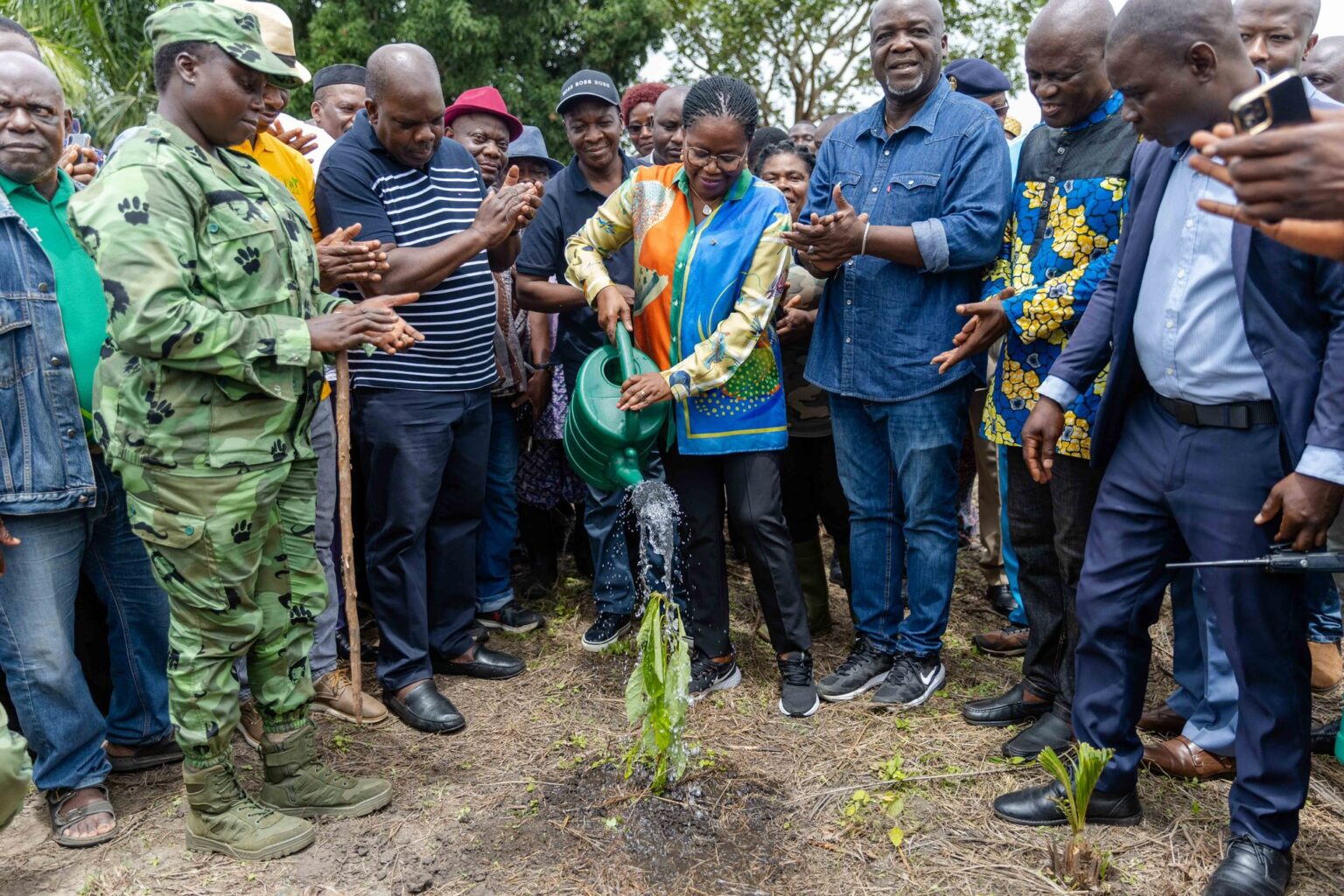 Victoire Dogbé a lancé la campagne nationale de reboisement dans l’Avé