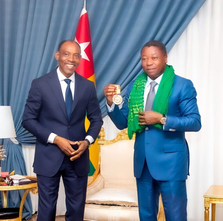 Faure Gnassingbé et le président du Gieraf, Kolani Kanfitine