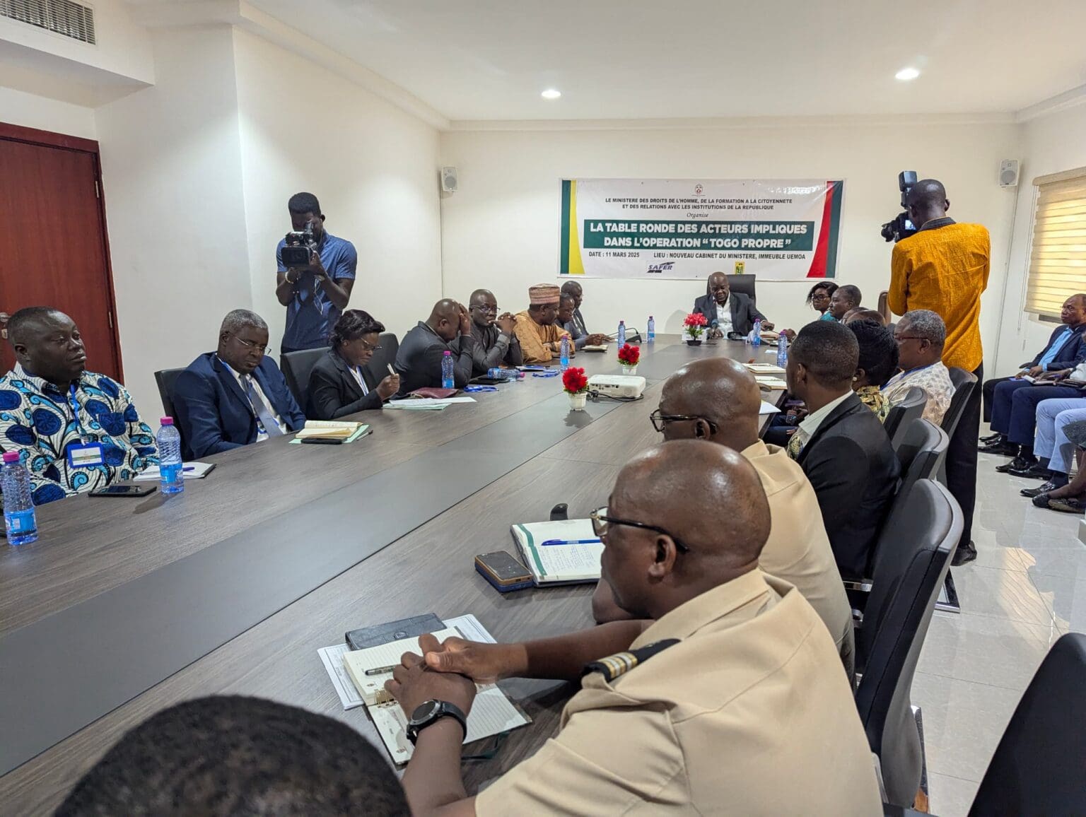 “Togo Propre” : les acteurs se concertent pour donner un nouveau souffle à l’assainissement du pays Table ronde pour relancer l'opération Togo propre