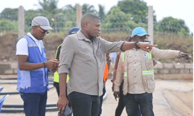 Assainissement : le ministre Séna Alipui inspecte les infrastructures après de fortes pluies à Lomé