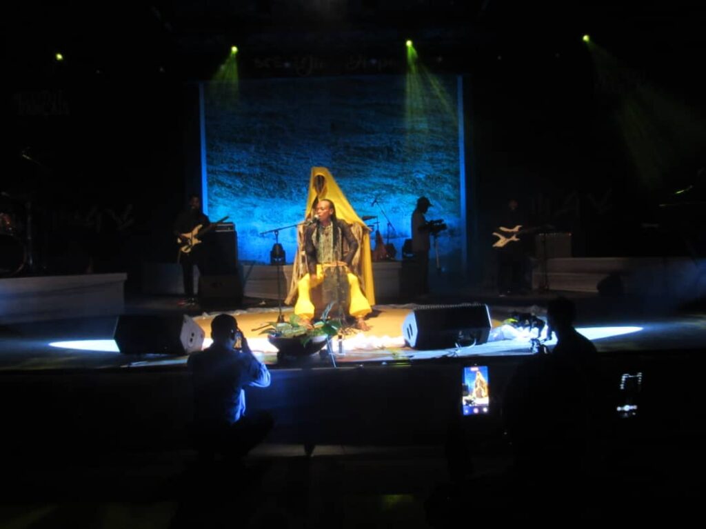 Musique / Concert de Charl’Ozzo : Tofia, occurrence du Vodou Game