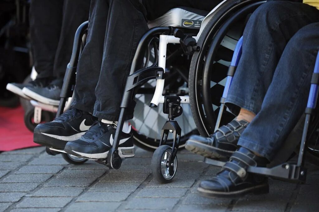 Togo : ras-le-bol des personnes en situation de handicap devant le secrétariat général du gouvernement