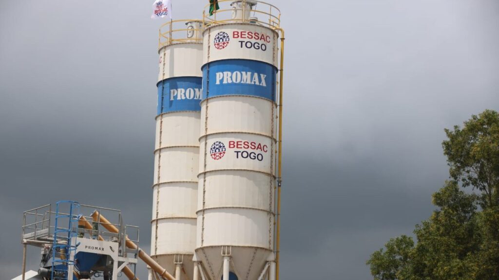 Togo : une usine de préfabrication de tuyaux bas carbone inaugurée à Adétikopé