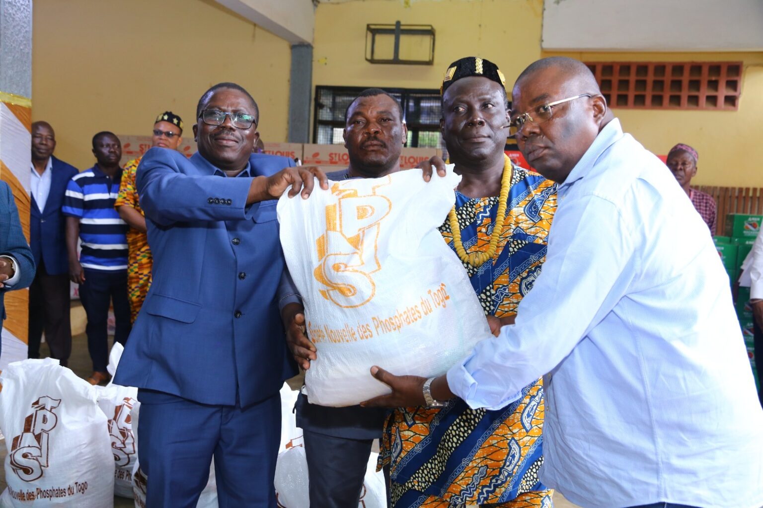 Togo / inondations : appui humanitaire de la SNPT à une zone minière