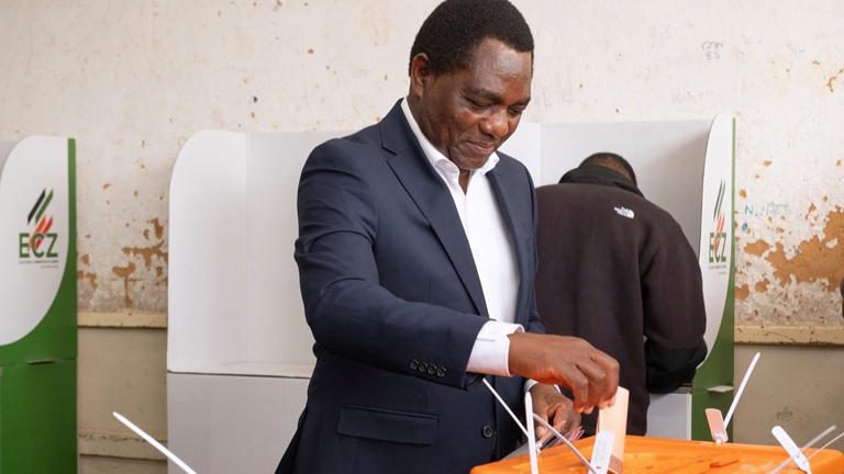 Zambie : Hakainde Hichilema réélu dès le premier tour avec 60 % des voix