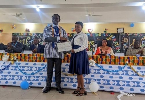 Togo : 2 107 élèves-professeurs achèvent leur formation