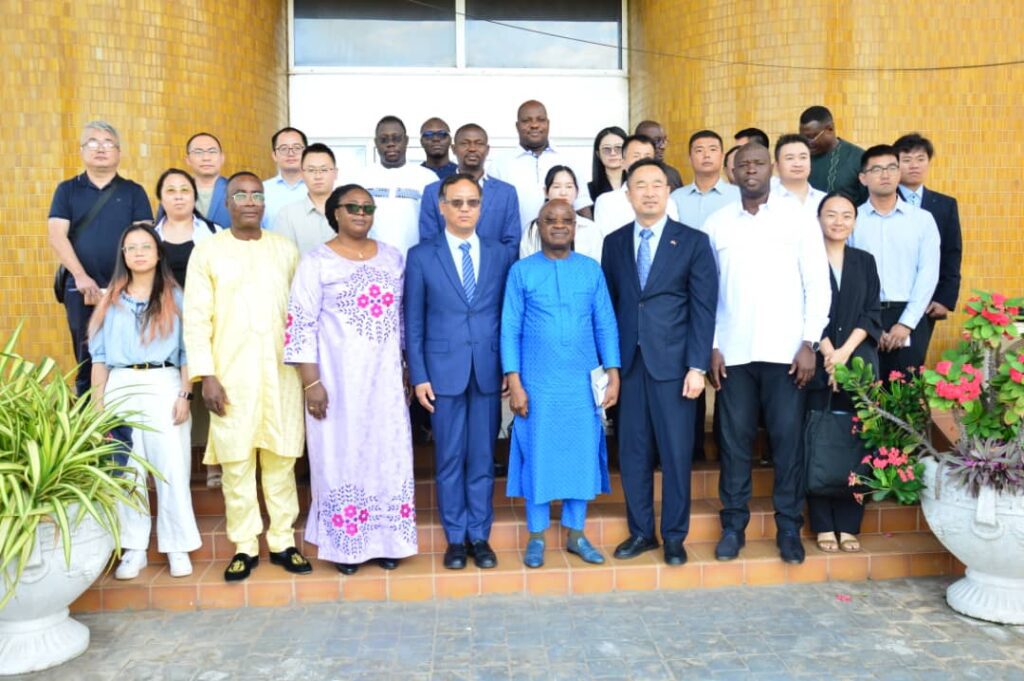 Togo : le gouvernement renforce le dialogue fiscal avec les entreprises chinoises